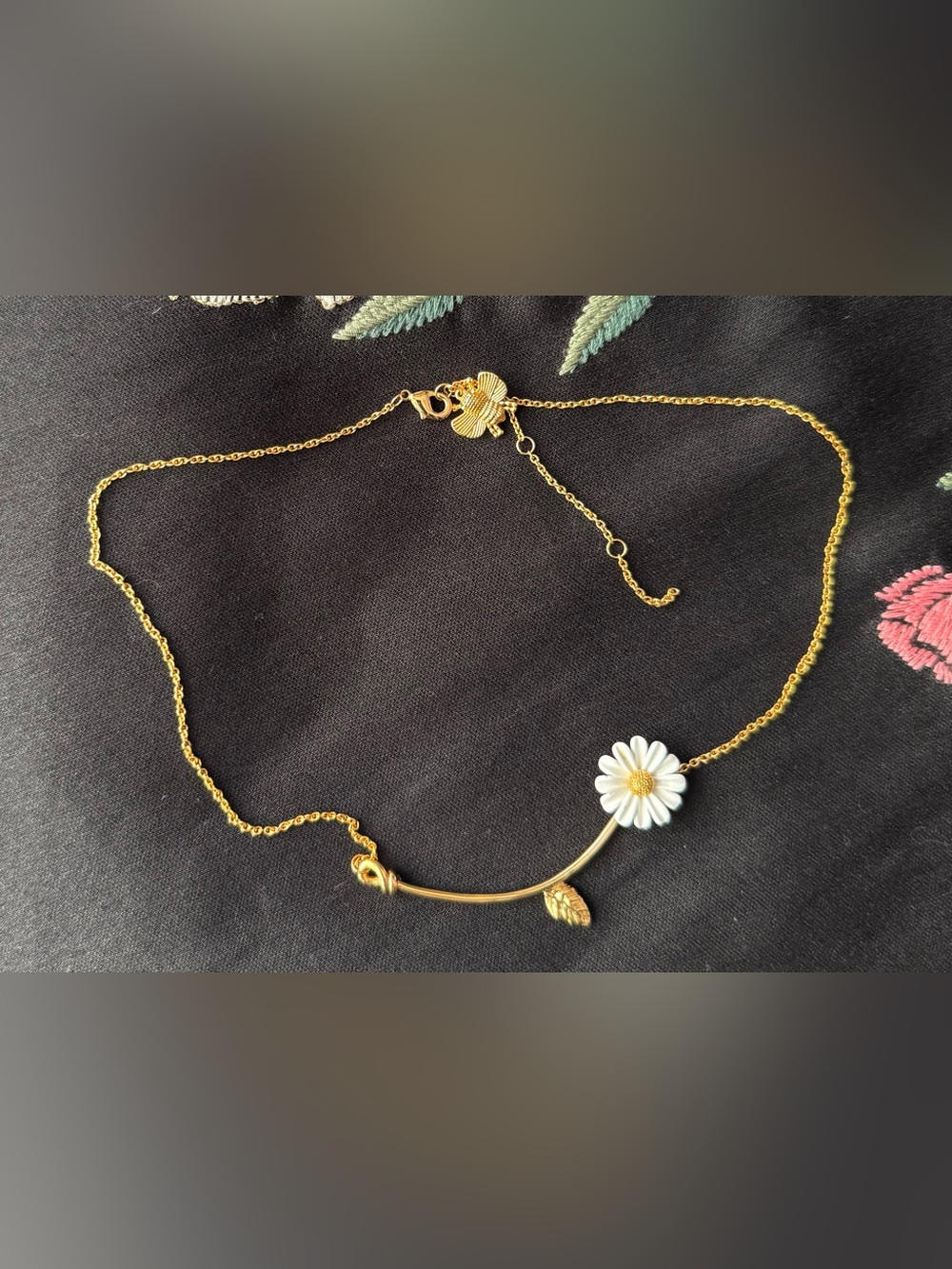 Kate Spade Dazzling Daisies Into the Bloom Necklace